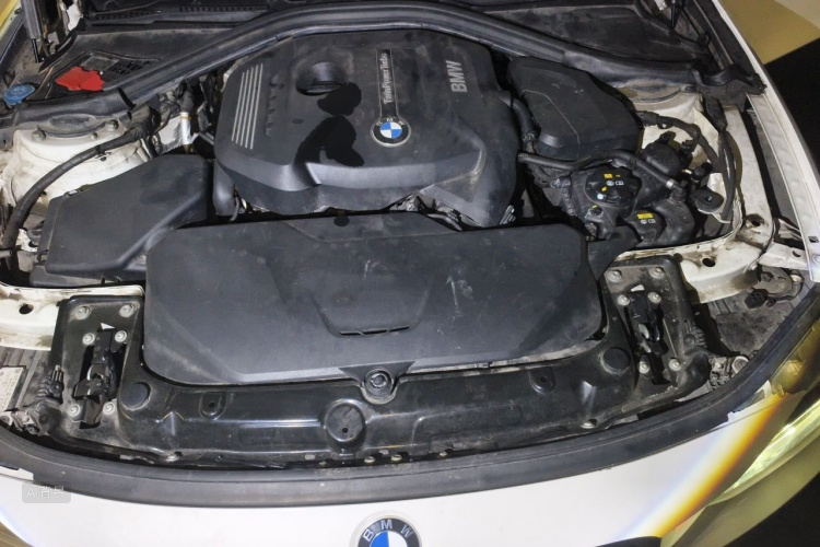 BMW 3 Series 2018 #22 BMW 3 Series 2018 car image #22