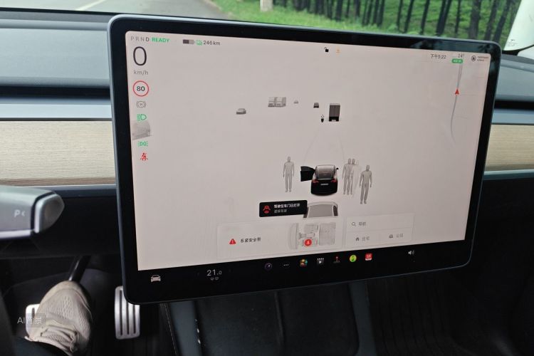 Tesla Model Y 2022 #13 Tesla Model Y 2022 car image #13