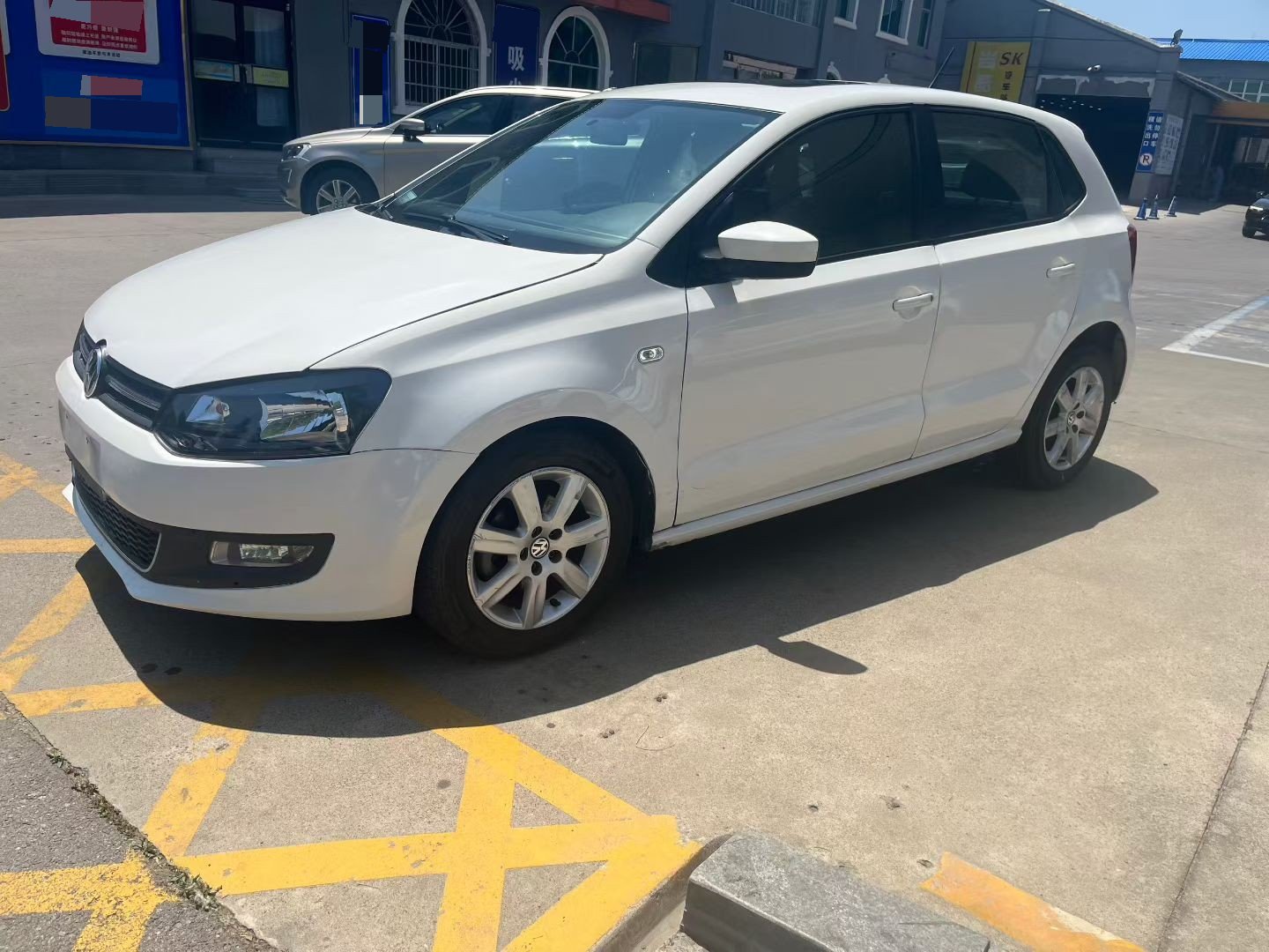 Volkswagen Polo 2012 Volkswagen Polo 2012 car image