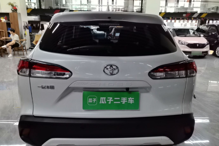 Toyota Corolla Cross 2023 #6 Toyota Corolla Cross 2023 car image #6