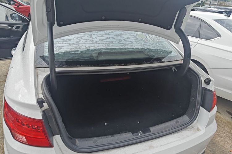GEELY Emgrand GL 2018 car image #19