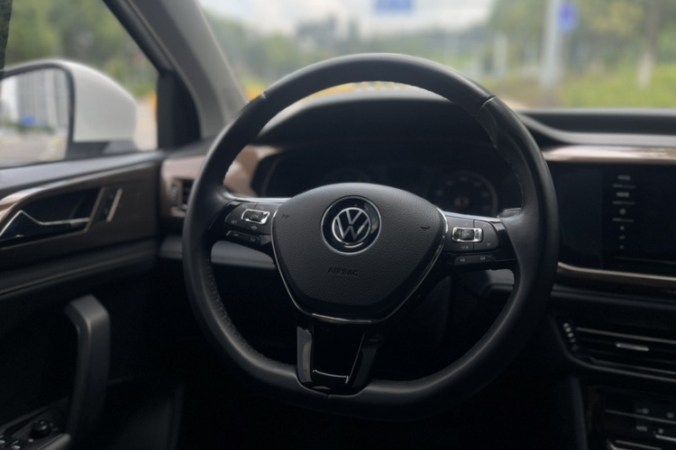 Volkswagen Tharu 2021 #12 Volkswagen Tharu 2021 immagine di auto #12