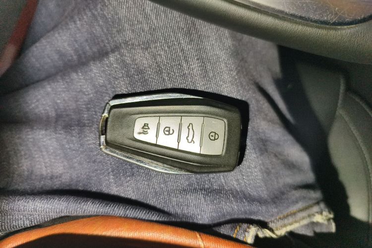 GEELY Emgrand 2020 #10 GEELY Emgrand 2020 car image #10