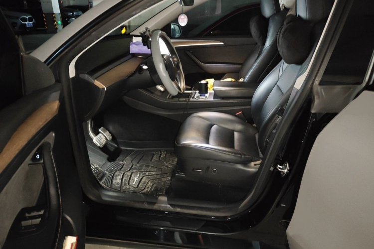 Tesla Model Y 2022 #13 Tesla Model Y 2022 car image #13