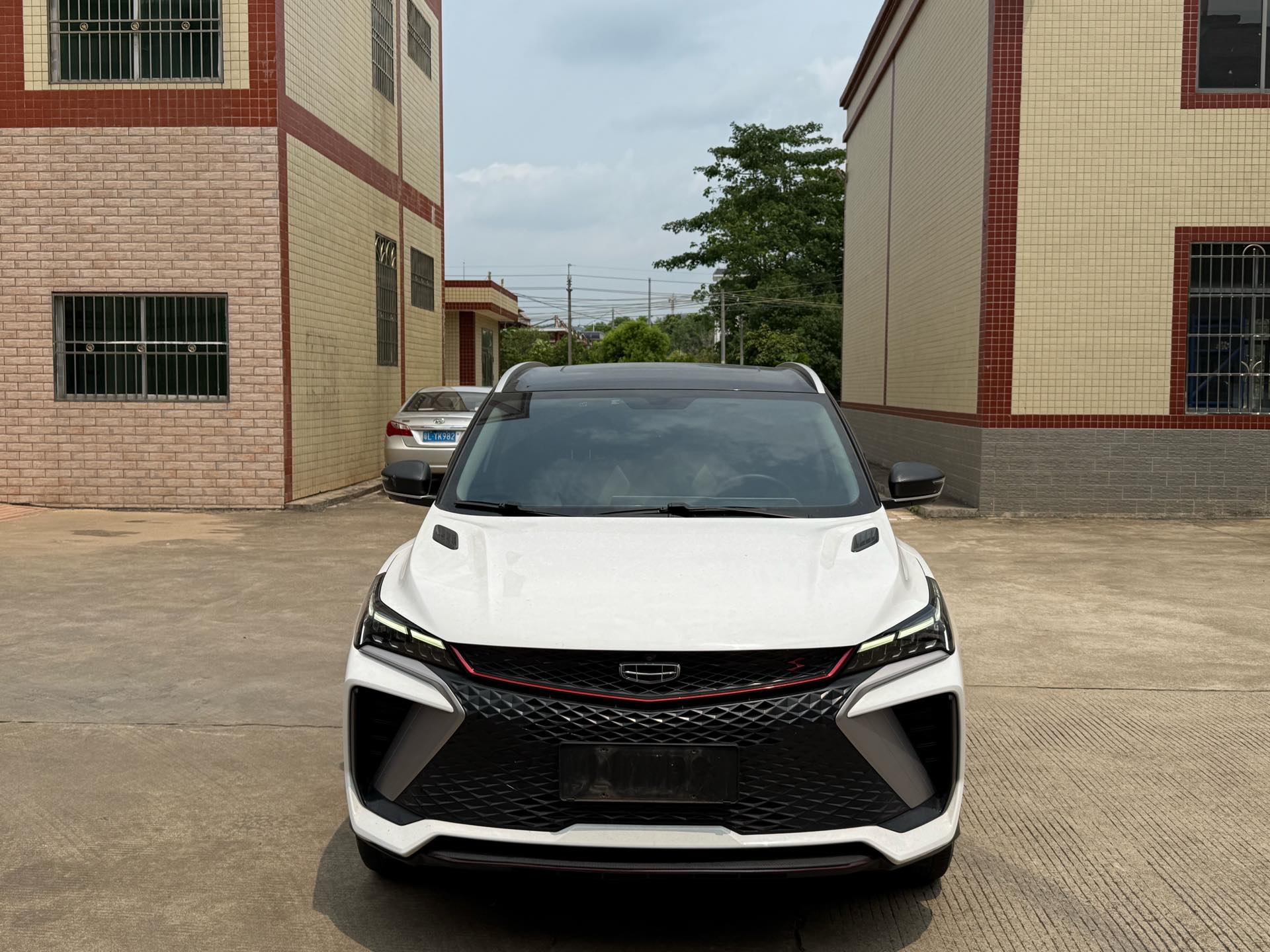 GEELY Coolray 2023 imagen de coche #2