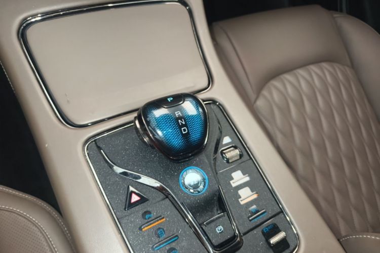 BYD Han 2022 #14 BYD Han 2022 car image #14