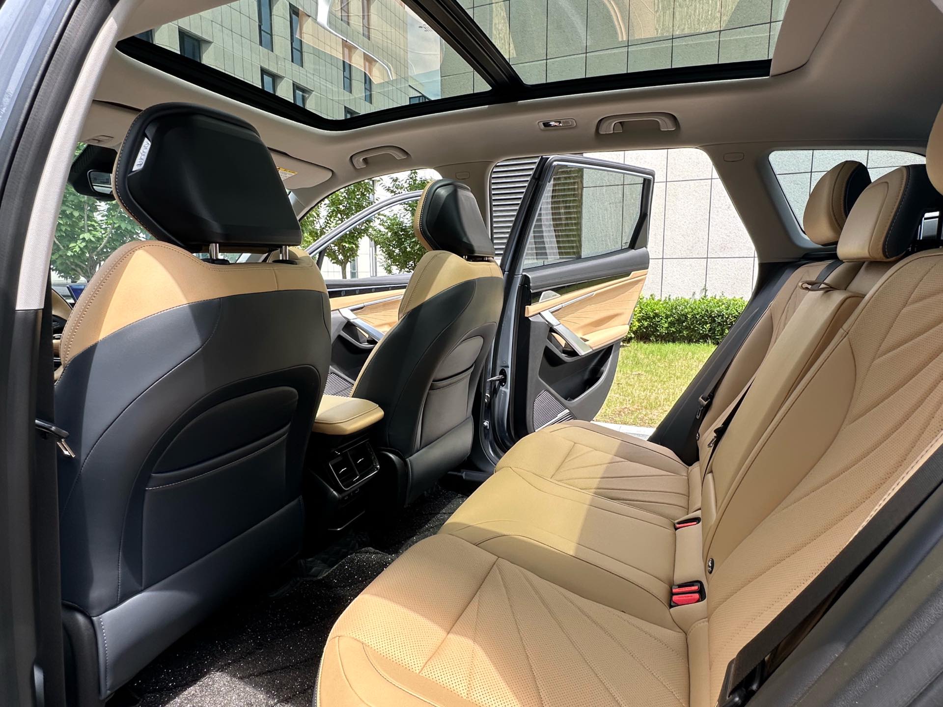 GEELY Boyue L 2024 image de voiture #4