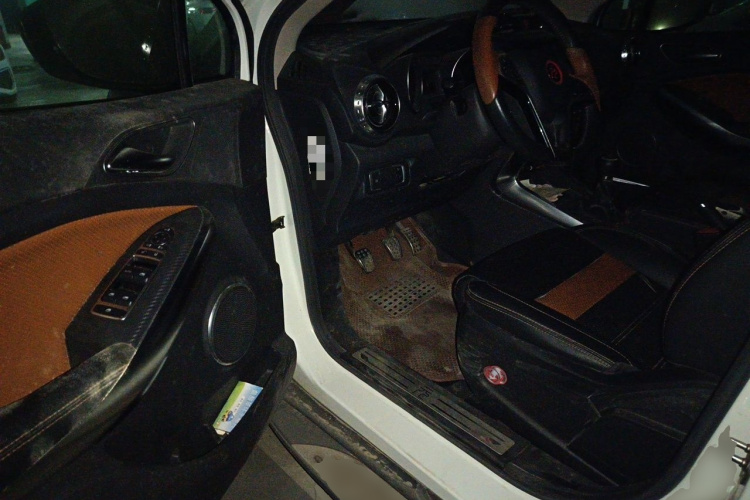 BYD Yuan 2016 #9 BYD Yuan 2016 car image #9