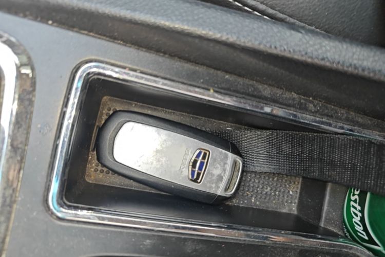 GEELY Emgrand 2018 car image #9