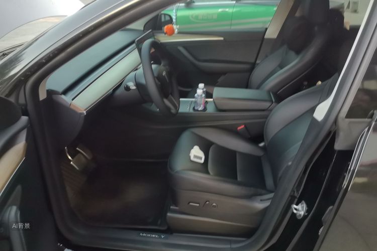 Tesla Model Y 2023 #17 Tesla Model Y 2023 car image #17