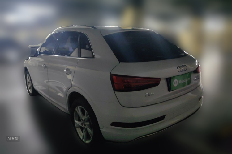 Audi Q3 2018 car image #5