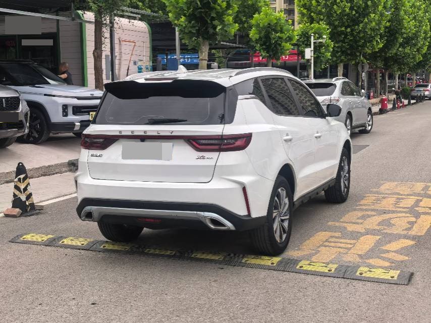 GEELY Vision X6 2023 car image #7