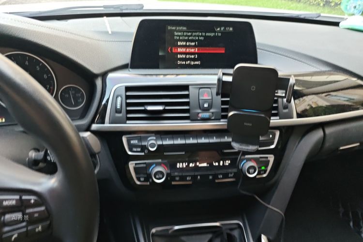BMW 3 Series 2018 #15 BMW 3 Series 2018 car image #15