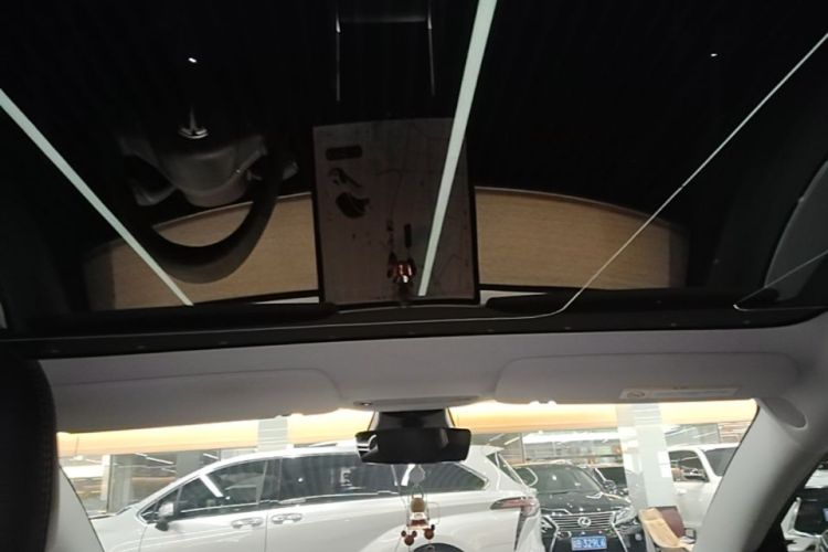 Tesla Model 3 2020 car image #18