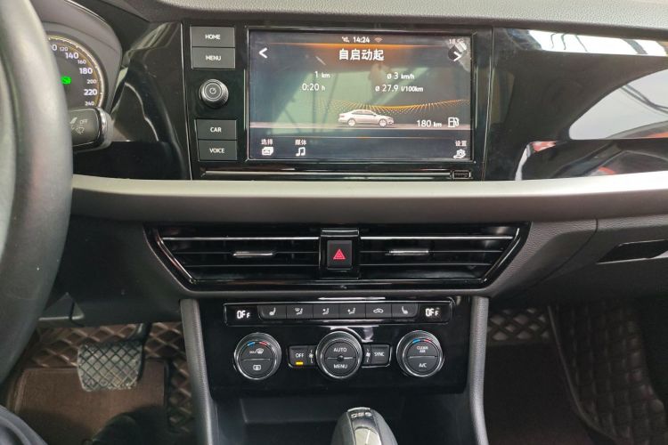 Volkswagen Lavida 2019 car image #13