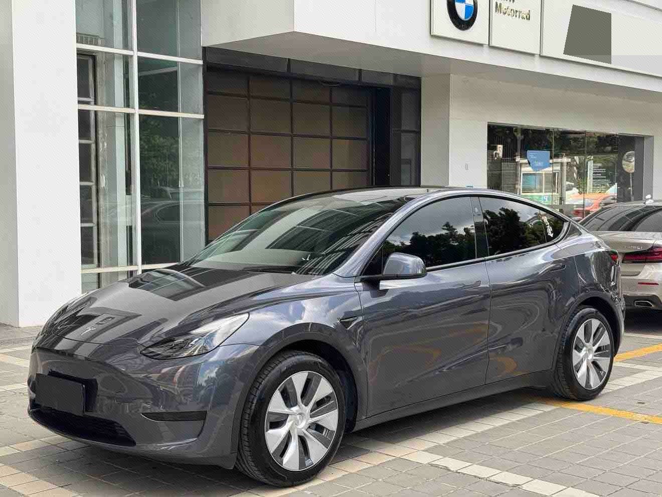 Tesla Model Y 2022 immagine di auto 
