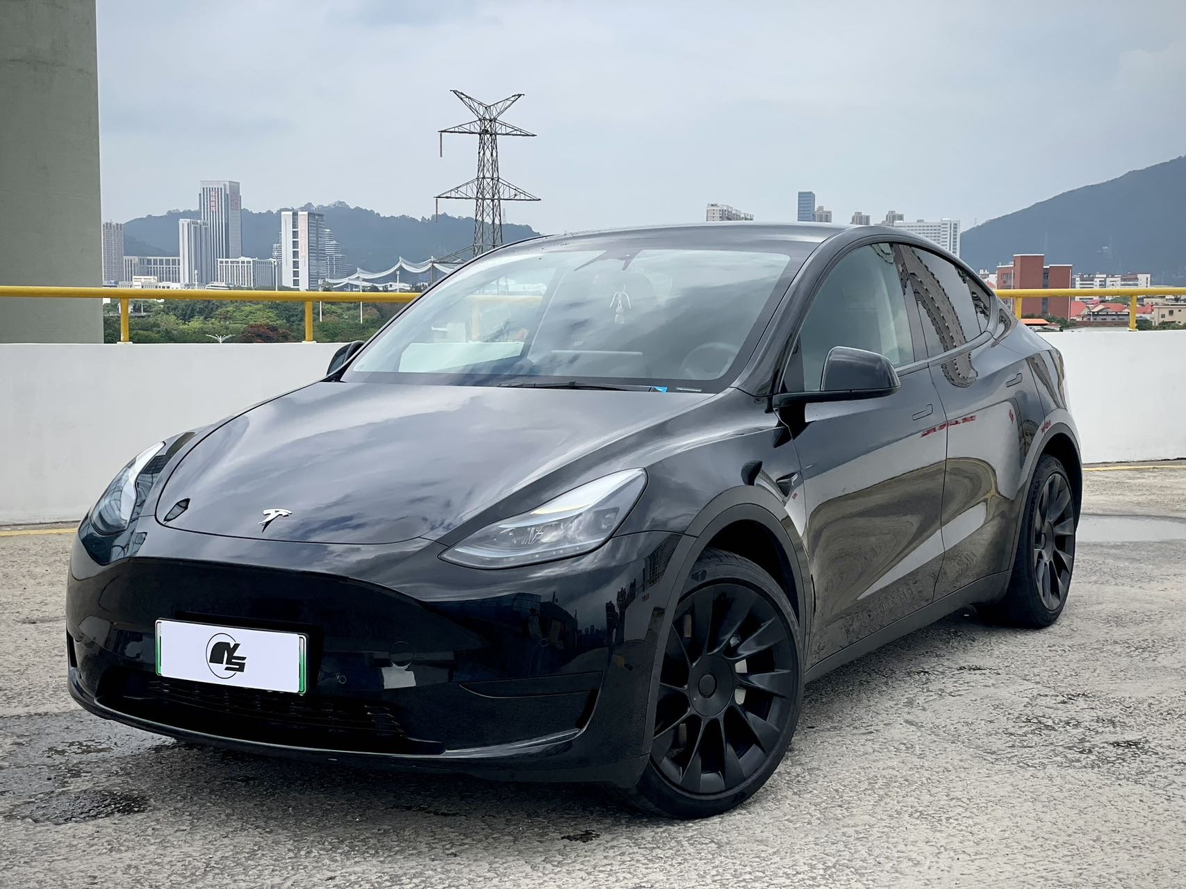 Tesla Model Y 2023 Tesla Model Y 2023 car image