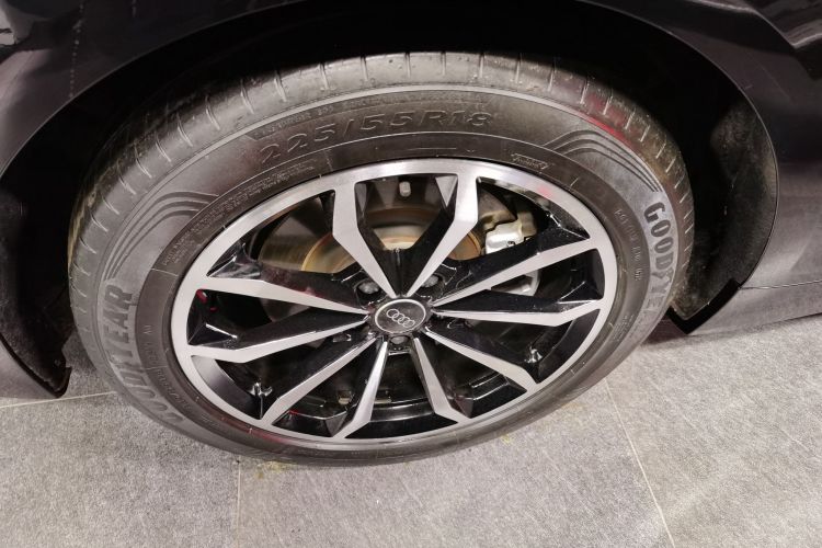 Audi A6L 2023 car image #10