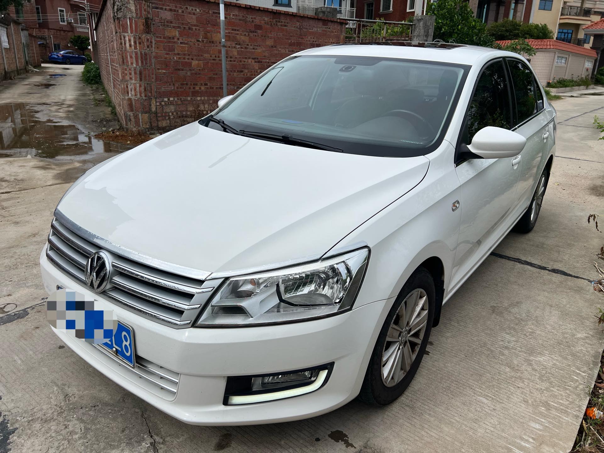 Volkswagen Santana 2015 car image 