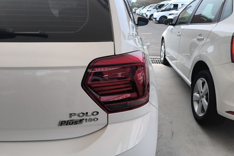 Volkswagen Polo 2021 car image #8