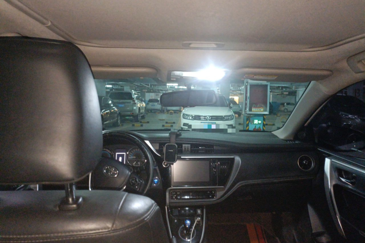 Toyota Corolla 2017 #20 Toyota Corolla 2017 car image #20