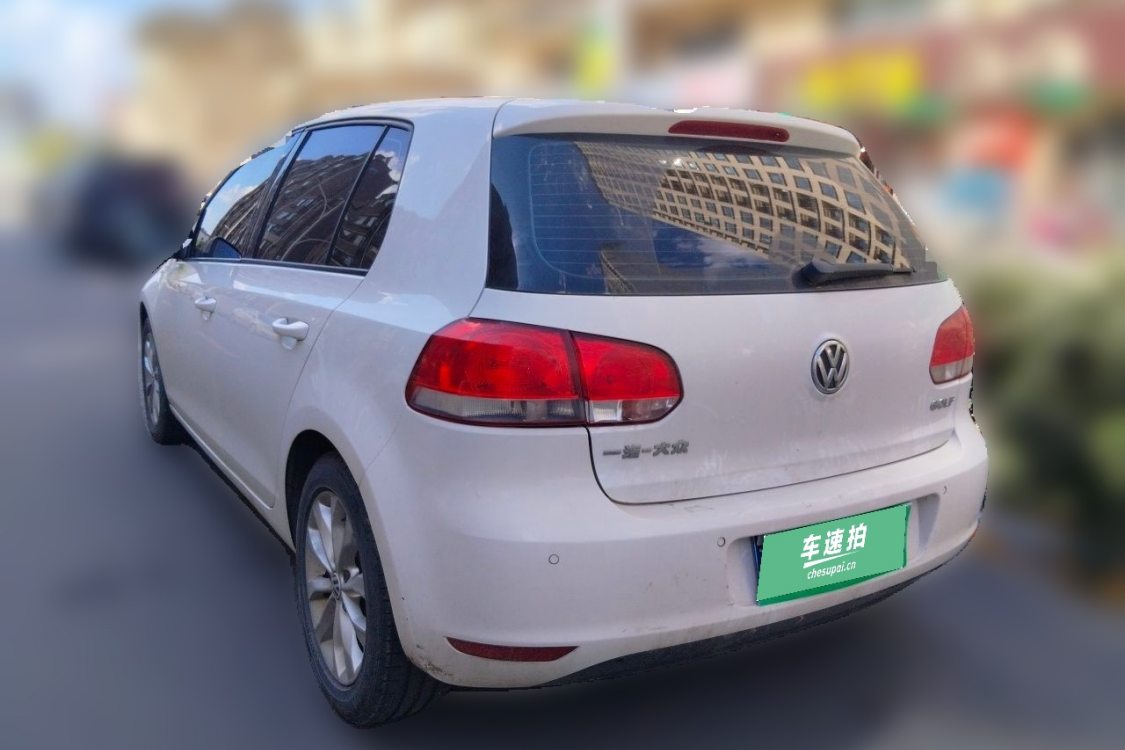 Volkswagen Golf 2013 car image #3