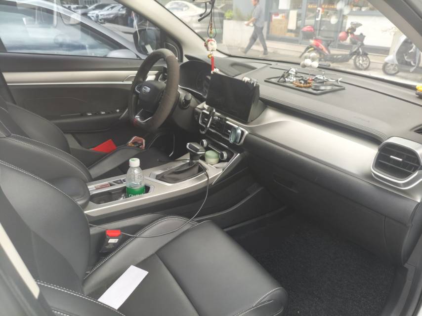 GEELY Coolray 2025 #4 GEELY Coolray 2025 image de voiture #4