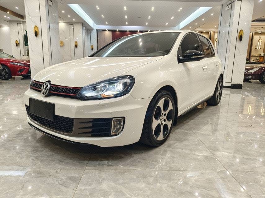 Volkswagen GolfGTI 2011 car image 