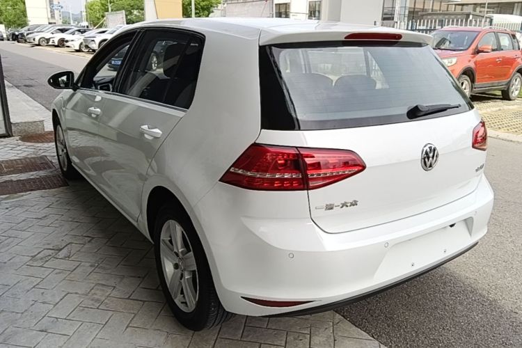 Volkswagen Golf 2016 car image #5
