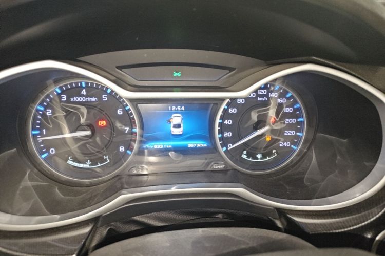 GEELY Emgrand 2017 car image #12