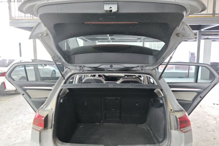Volkswagen Golf 2022 #19 Volkswagen Golf 2022 car image #19