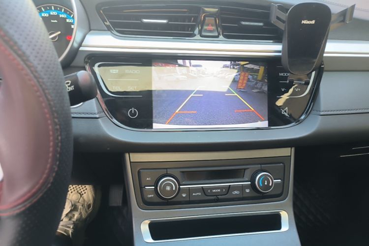 GEELY Emgrand 2021 car image #13