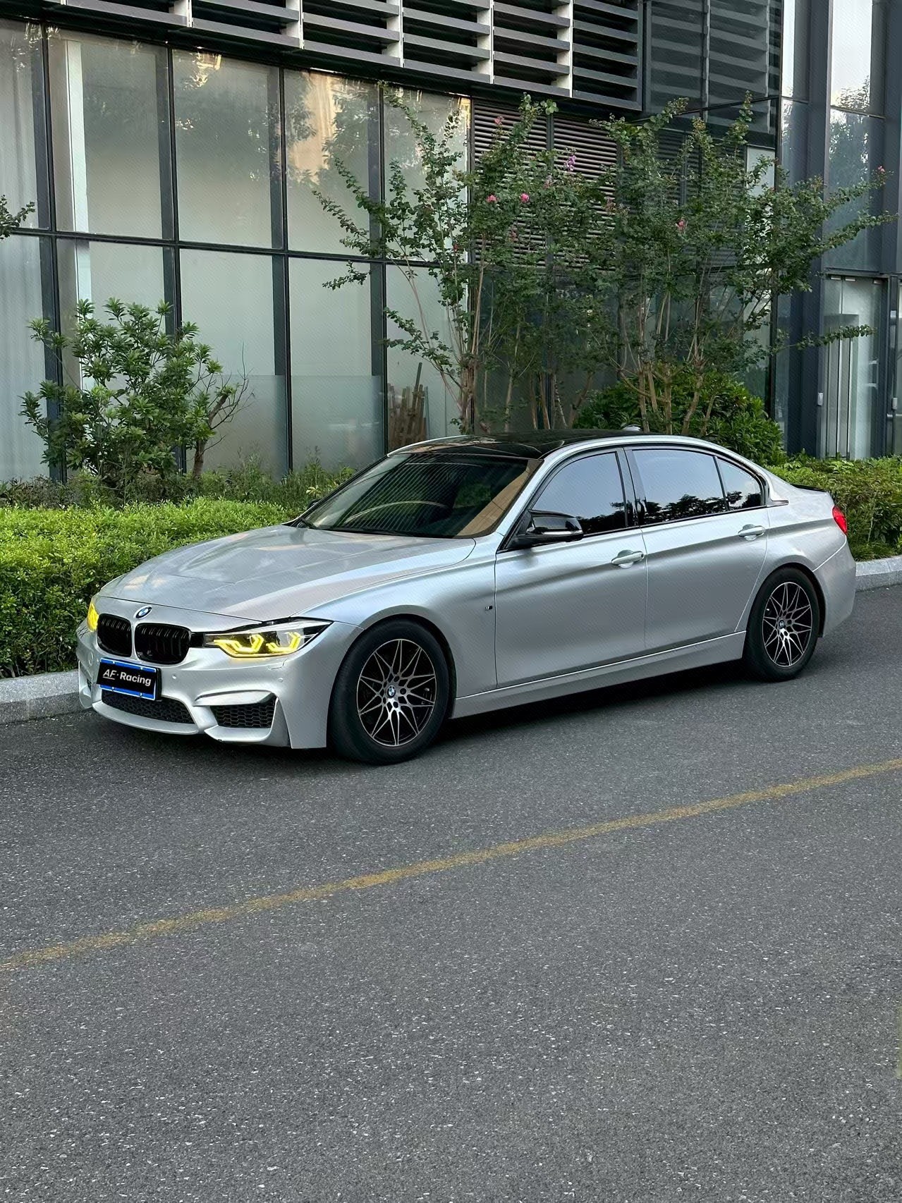 BMW 3 Series 2016 BMW 3 Series 2016 car image
