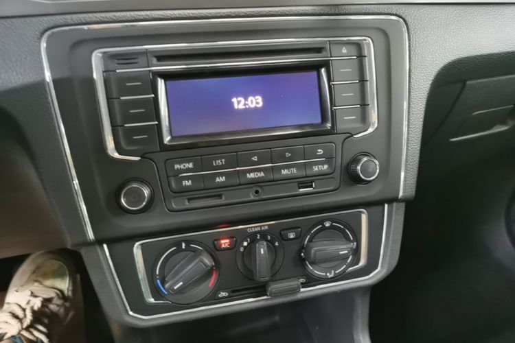 Volkswagen Santana 2016 car image #13