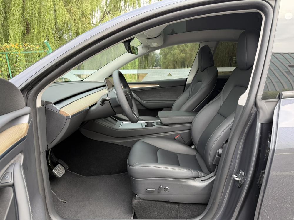 Tesla Model Y 2022 #19 Tesla Model Y 2022 car image #19