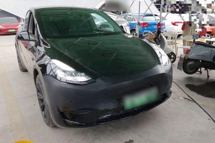 Tesla Model Y 2023 #4 Tesla Model Y 2023 car image #4