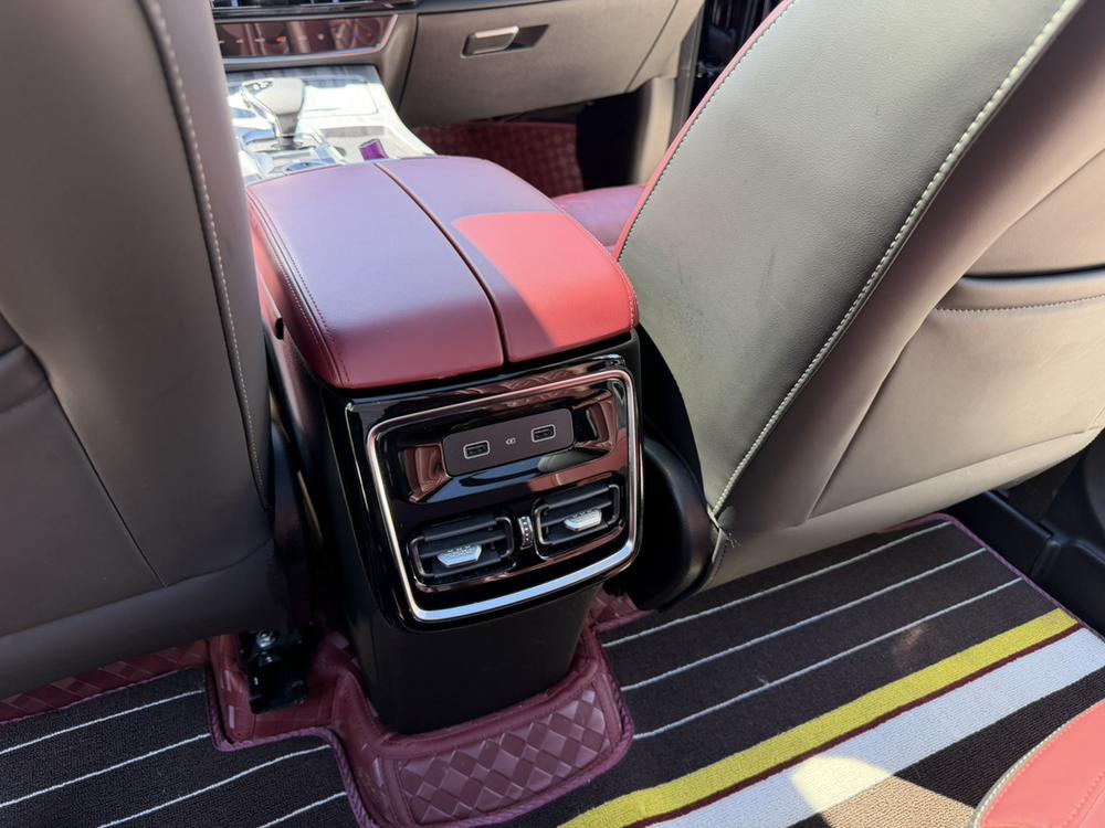 Jetour X70 PLUS 2023 car image #16