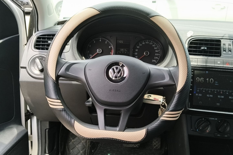 Volkswagen Polo 2019 #11 Volkswagen Polo 2019 car image #11
