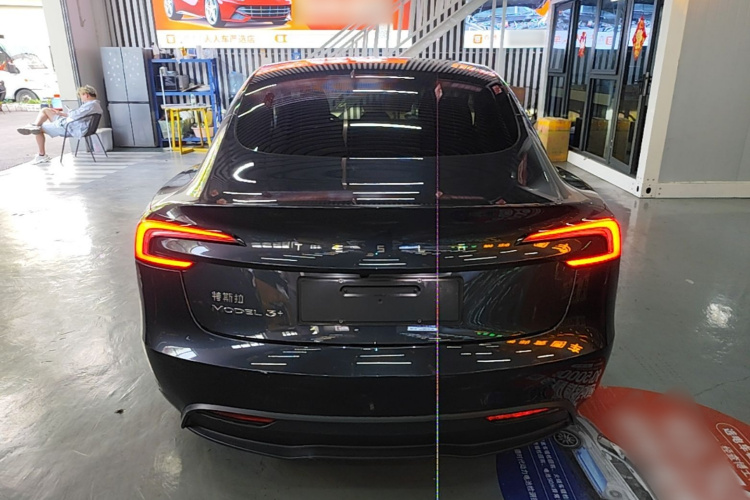 Tesla Model 3 2024 car image #4