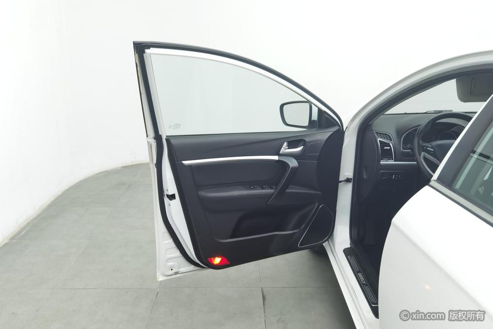 GEELY Emgrand 2015 #21 GEELY Emgrand 2015 car image #21