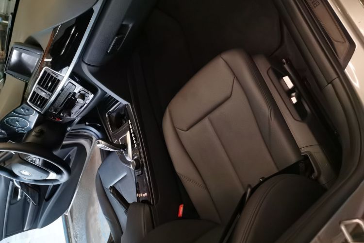 BMW 3 Series 2017 #9 BMW 3 Series 2017 car image #9