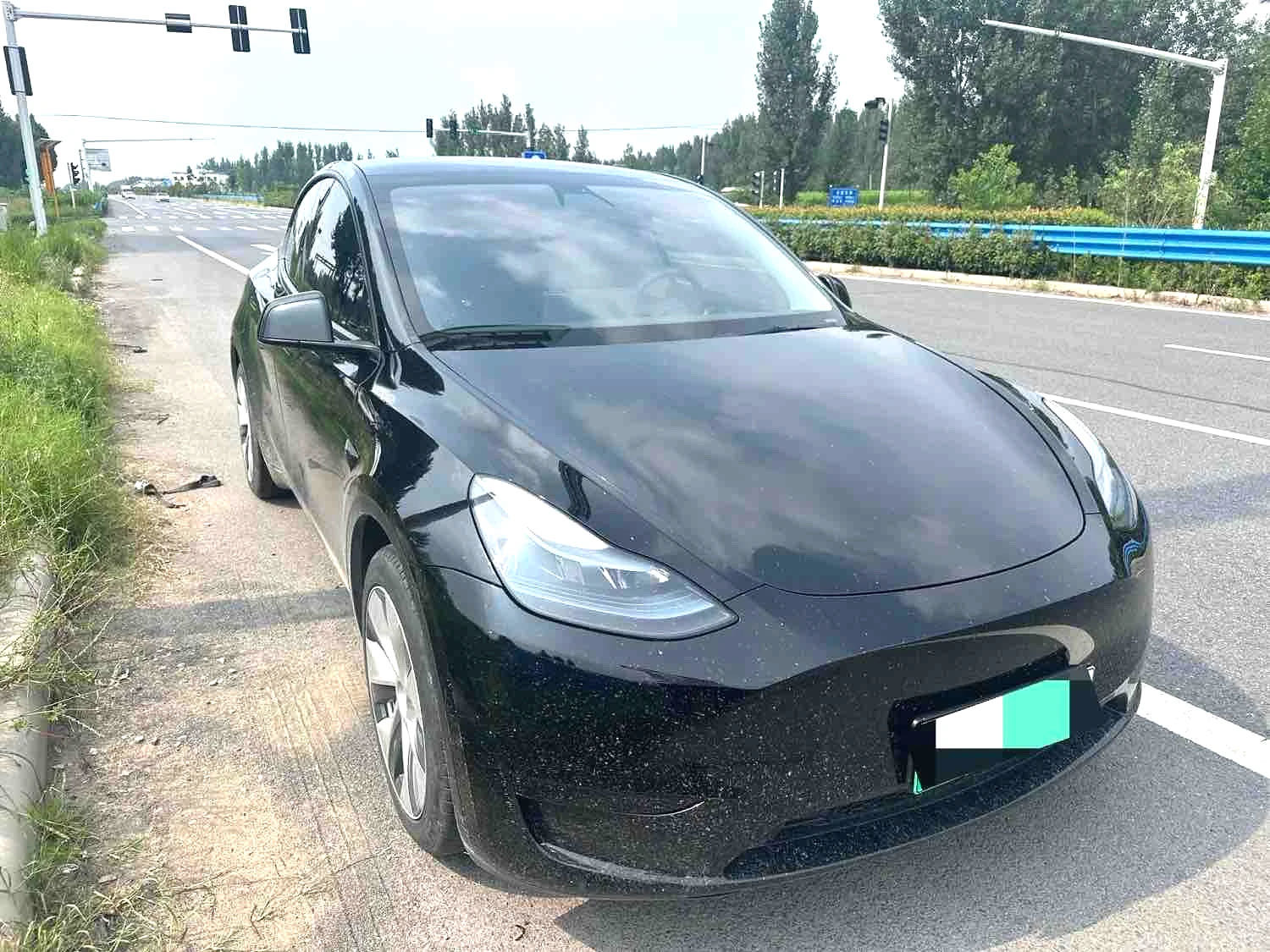 Tesla Model Y 2022 car image #3