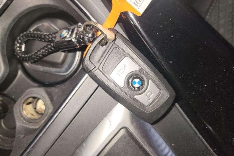 BMW 3 Series 2017 car image #9