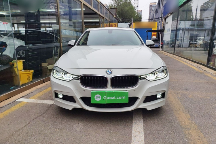 BMW 3 Series 2019 #3 BMW 3 Series 2019 car image #3