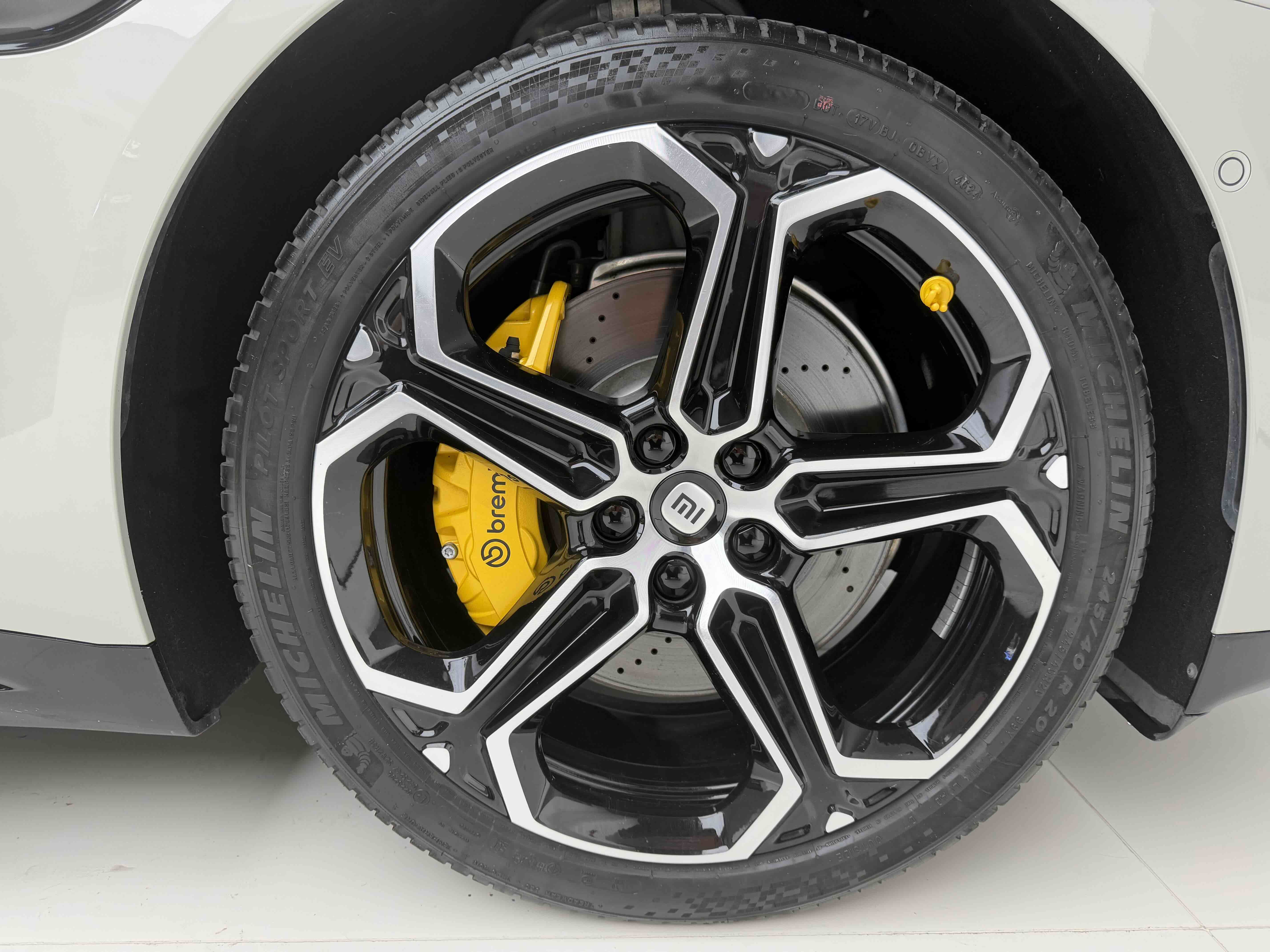 MI SU7 2024 изображение автомобиля #9