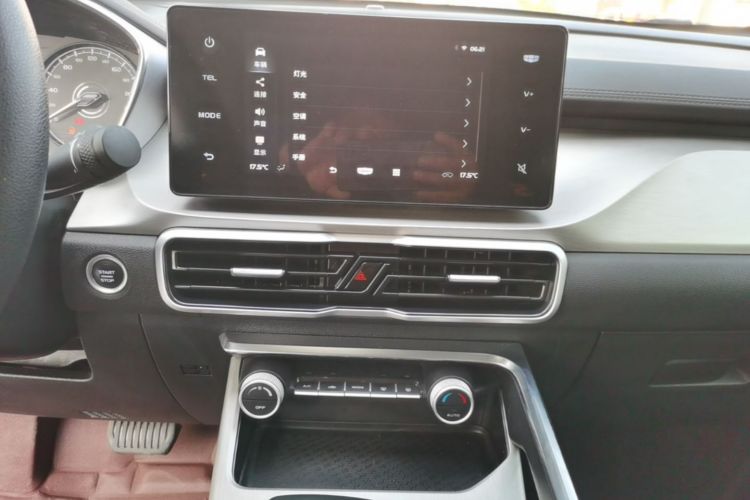GEELY Coolray 2024 #17 GEELY Coolray 2024 car image #17