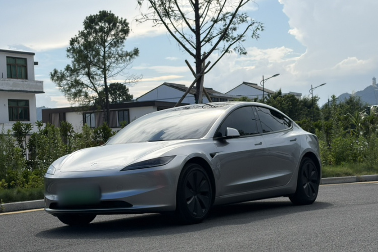 Tesla Model 3 2024 #2 Tesla Model 3 2024 car image #2