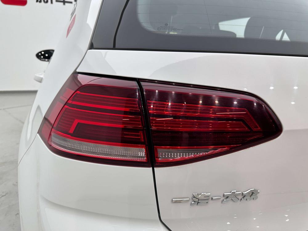 Volkswagen Golf 2018 #10 Volkswagen Golf 2018 car image #10