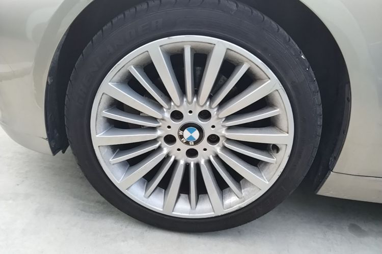 BMW 3 Series 2018 #9 BMW 3 Series 2018 car image #9