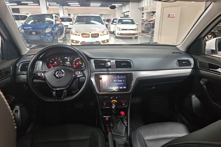 Volkswagen Lavida 2018 car image #10